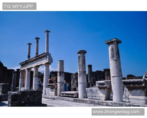 罗马的悲歌，那不勒斯的狂欢：一场荡气回肠的绝杀，点燃了整个那不勒斯