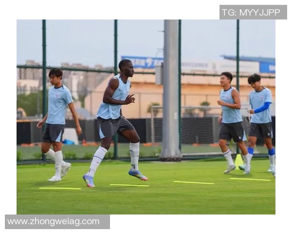 申花官宣第一波离队名单:告别总是难免,阿苏埃的“三板斧”真能留下? 申花官宣第一波离队名单:告别总是难免,阿苏埃的“三板斧”真能留下?